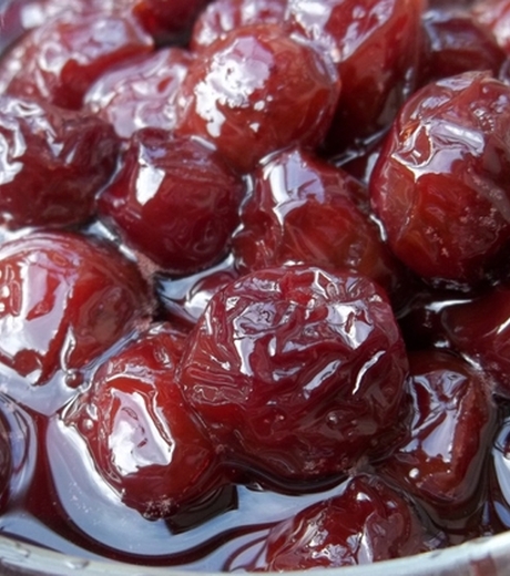 ალუბლის მურაბა ივნისში კეთდება – მწიფე ალუბლისა და შაქრისაგან. ინახება დიდხანს და გემრიელად :)