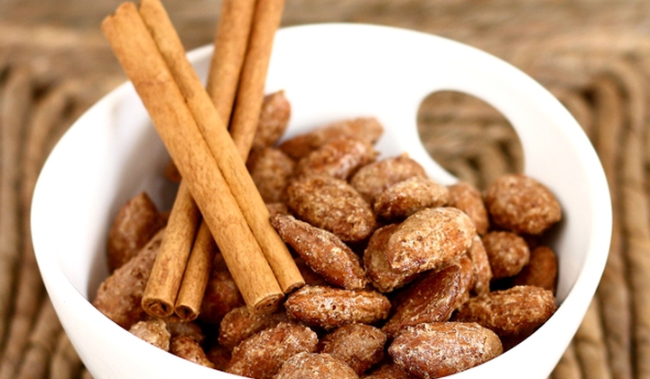 დარიჩინში შემწვარი ნუში ის სასუსნავია, რომელიც ნებისმიერ სადღესასწაულო სუფრას დაამშვენებს!