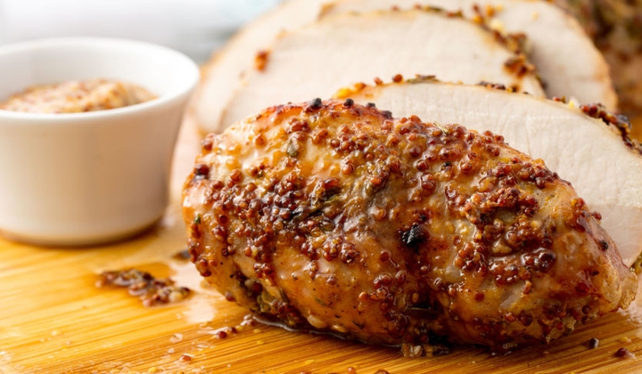 შეწვით ღორის სუკი გემრიელად – მარცვლოვანი მდოგვით, ნივრითა და სხვადასხვა სანელებლებით.